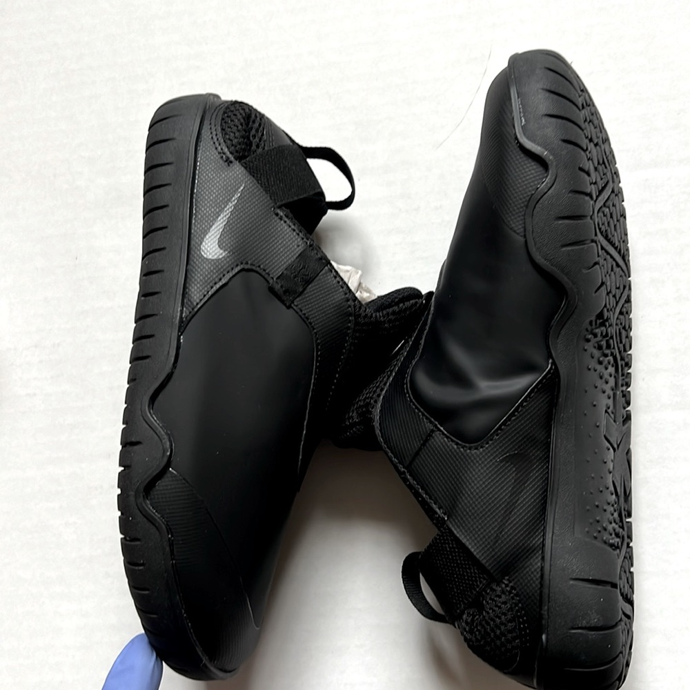 Nike zoom Pulse 7.5 womens